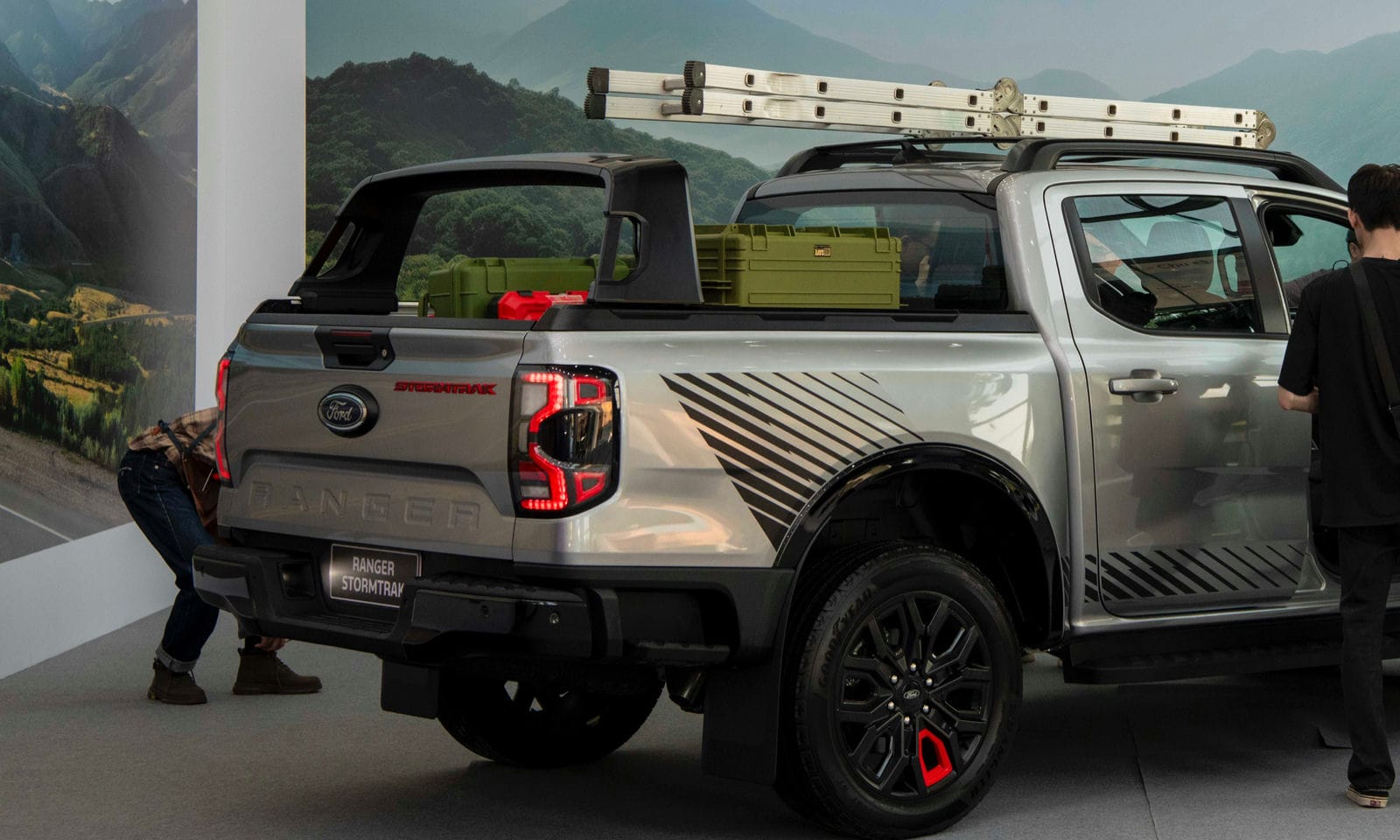 Ford Ranger Stormtrak ra mắt, giá 1,039 tỷ đồng 21 Ford Ranger Stormtrak ra mắt, giá 1,039 tỷ đồng ranger Stormtrak 10 Ford Ranger Stormtrak ra mắt, giá 1,039 tỷ đồng