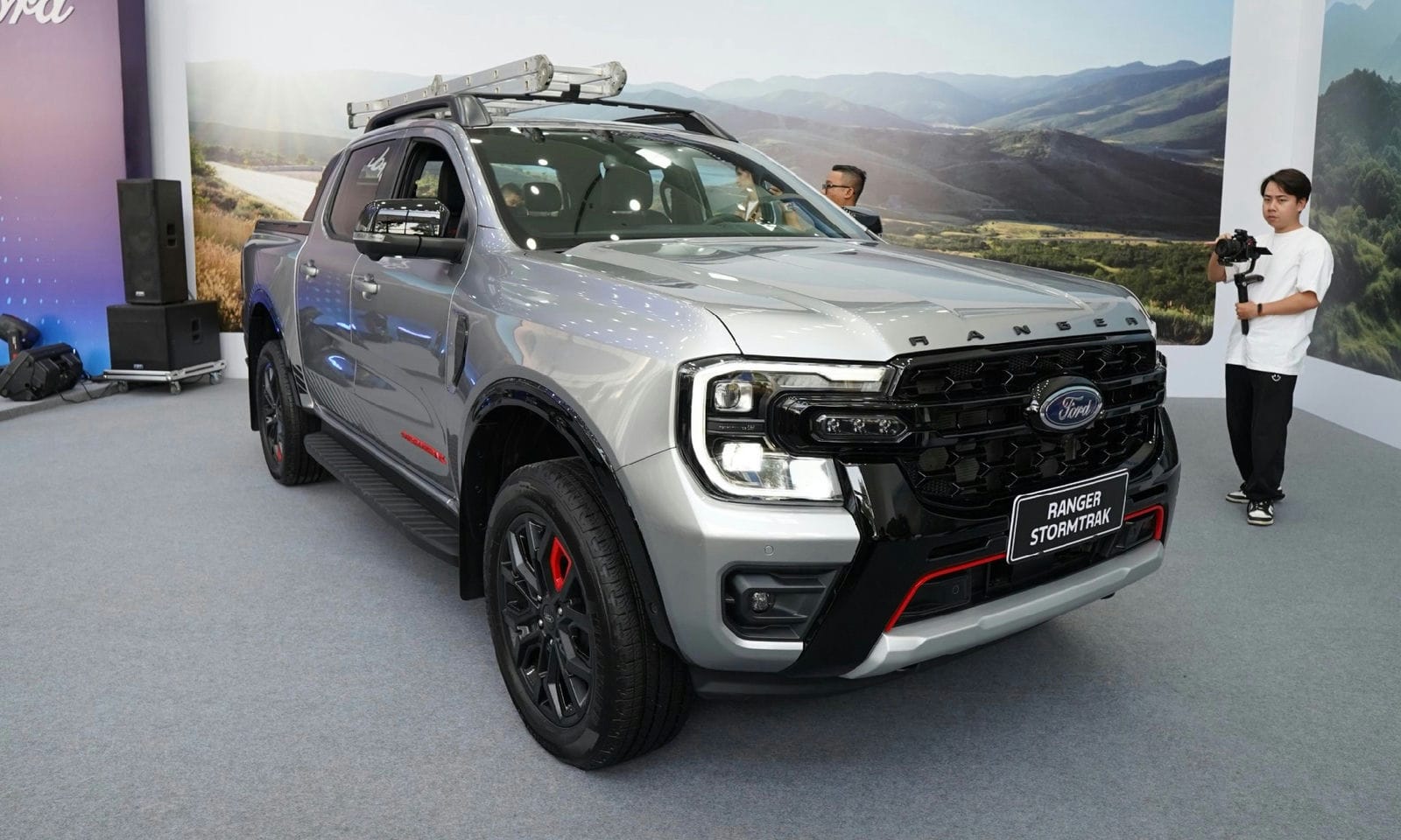 Ford Ranger Stormtrak ra mắt, giá 1,039 tỷ đồng 13 Ford Ranger Stormtrak ra mắt, giá 1,039 tỷ đồng ranger Stormtrak 4 Ford Ranger Stormtrak ra mắt, giá 1,039 tỷ đồng
