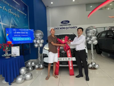 Ford 23 Ford giao xe ford (2)